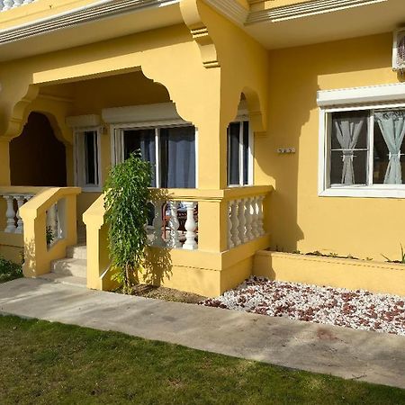 Lovely 2 Bedroom Apartment In Quiet Neighborhood! Philipsburg  Kültér fotó
